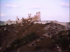 『カルパテ城の謎』 1981　約23分：城の廃墟＝チャフティツェ（チェイテ）城