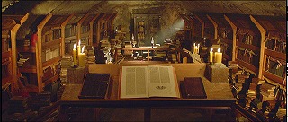 『ダリオ・アルジェントのドラキュラ』 2012　約26分：図書室