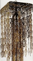 《金銅灌頂幡》　部分：天蓋、垂飾、天蓋中央から大幡