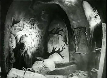 『巨人ゴーレム』 1920、約24分：地下室