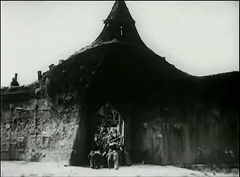 『巨人ゴーレム』 1920、約1時間40分：ゲットーの門