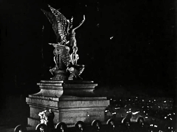 『オペラの怪人』1925　約1時間5分：屋上