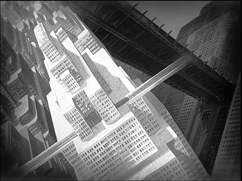 『メトロポリス』 1927、約22分：ビル街のヴィジョン