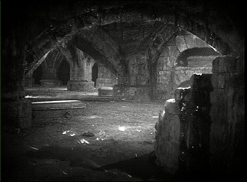 『魔人ドラキュラ』 1931、約5分：地下室