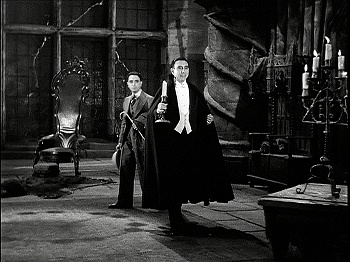 『魔人ドラキュラ・スペイン語版』 1931、約14分：寝室、左奥に『猫とカナリヤ』の椅子