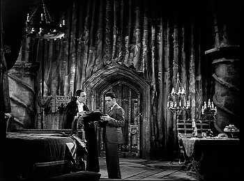 『魔人ドラキュラ・スペイン語版』 1931、約18分：寝室、扉側の壁