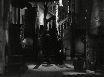 『月光石』 1933、約6分：階段（下方）