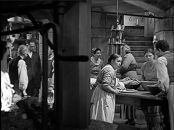 『古城の妖鬼』 1935、約4分：台所