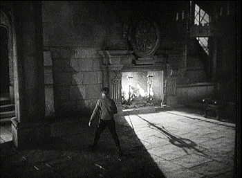 『ゼンダ城の虜』 1937、約1時間22分：大広間（左方）