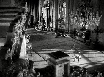 『ゴースト・ブレーカーズ』 1940、約56分：玄関広間、踊り場から