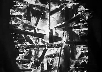 『レベッカ』 1940、約2時間4分：焼け落ちる天井
