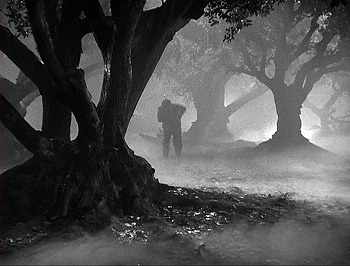 『狼男』 1941　約18分：霧の這う夜の森