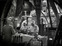 『フランケンシュタインの幽霊』 1942　約9分：研究室