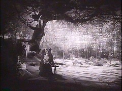 『キャットピープルの呪い』 1944　約46分；庭　イレーナのクリスマス・プレゼント