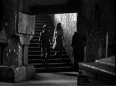 『ミイラの呪い』 1944　約54分：広間への入口の階段