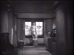 『吸血鬼ボボラカ』 1945　約20分：二階廊下