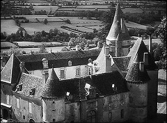 『乙女の星』 1946　約2分：城の外観、やや高い位置から