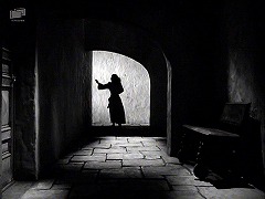 『扉の蔭の秘密』 1947　約20分：「魅惑の大農園」　二階廊下
