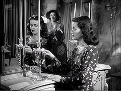 『扉の蔭の秘密』 1947　約32分：寝室の鏡