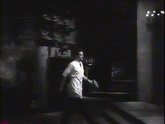 『凸凹フランケンシュタインの巻』 1948　約38分：奥の湾曲階段から玄関へ＋壁上部の装飾