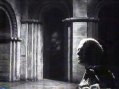 『ハムレット』 1948　約1時間35分：王妃の部屋＋不可視の亡霊