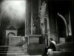 『オセロ』 1952　約1時間1分：左に祭壇のある空間