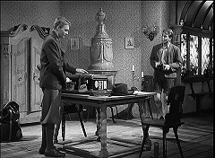 『わが青春のマリアンヌ』 1955　約14分：ヴァンサンたちの部屋　奥に陶製ストーヴ