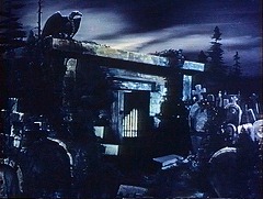 『フランケンシュタインの逆襲』 1957　約39分：墓地と男爵家の墓所