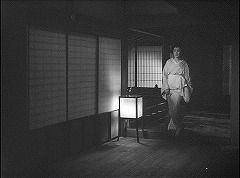 『怪談佐賀屋敷』 1953　約1時間17分：廊下、橋状部分を含む