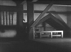 『怪猫岡﨑騒動』 1954　約52分：天守最上階、階段登り口