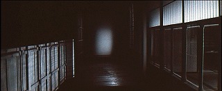 『亡霊怪猫屋敷』 1958　約1時間2分：廊下(3)