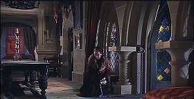 『吸血鬼ドラキュラの花嫁』 1960　約27分：男爵の部屋