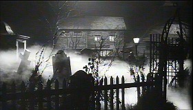 『死霊の町』 1960　約16分：夜の墓地と町＋霧