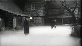 『死霊の町』 1960　約24分：霧の街路＋停止した町民たち
