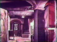 『血とバラ』 1960　約24分：二階(?)廊下