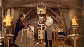 『生血を吸う女』 1960　約1時間5分：診療室
