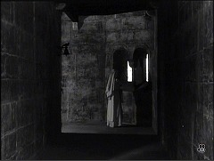『尼僧ヨアンナ』 1961　約55分：修道院　二階(?)廊下