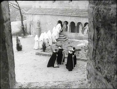 『尼僧ヨアンナ』 1961　約1時間7分：修道院　二階廊下から翼のアーケード附近