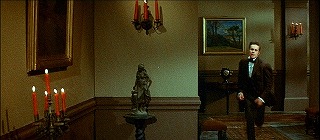 『怪異ミイラの恐怖／黒猫の怨霊／人妻を眠らす妖術』 1962　約1時間25分：第3話　二階廊下