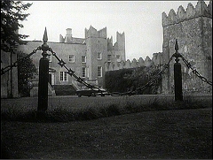 『ディメンシャ13』 1963　約12分：城の外観、左寄り