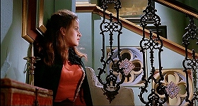『吸血鬼の接吻』 1963　約22分：主階段の脇