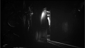 『幽霊屋敷の蛇淫』 1964　約44分：開く扉