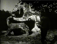 『生きた屍の城』 1964　約42分：ボマルツォの《聖なる森》／《ドラゴンと獅子の闘い》