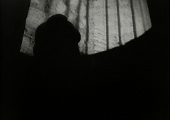 『生きた屍の城』 1964　約1時間7分：螺旋階段