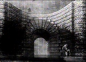 『審判』 1962　約1分：《掟の門》の絵
