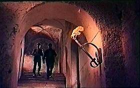 『惨殺の古城』 1965　約40分：階段、下から