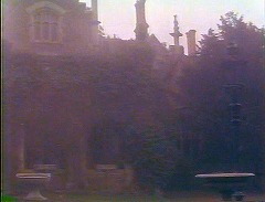 『襲い狂う呪い』 1965　約48分：館＋霧