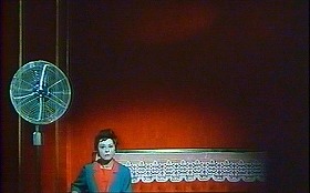 『魂のジュリエッタ』 1965　約39分：ビシュマが滞在する建物の赤い一部屋