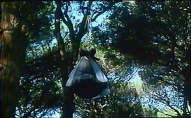 『魂のジュリエッタ』 1965　約1時間25分：林　秘密基地への昇降機