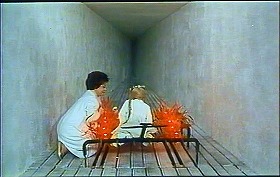 『魂のジュリエッタ』 1965　約2時間12分：ジュリエッタの家、寝室につながる白い三角部屋